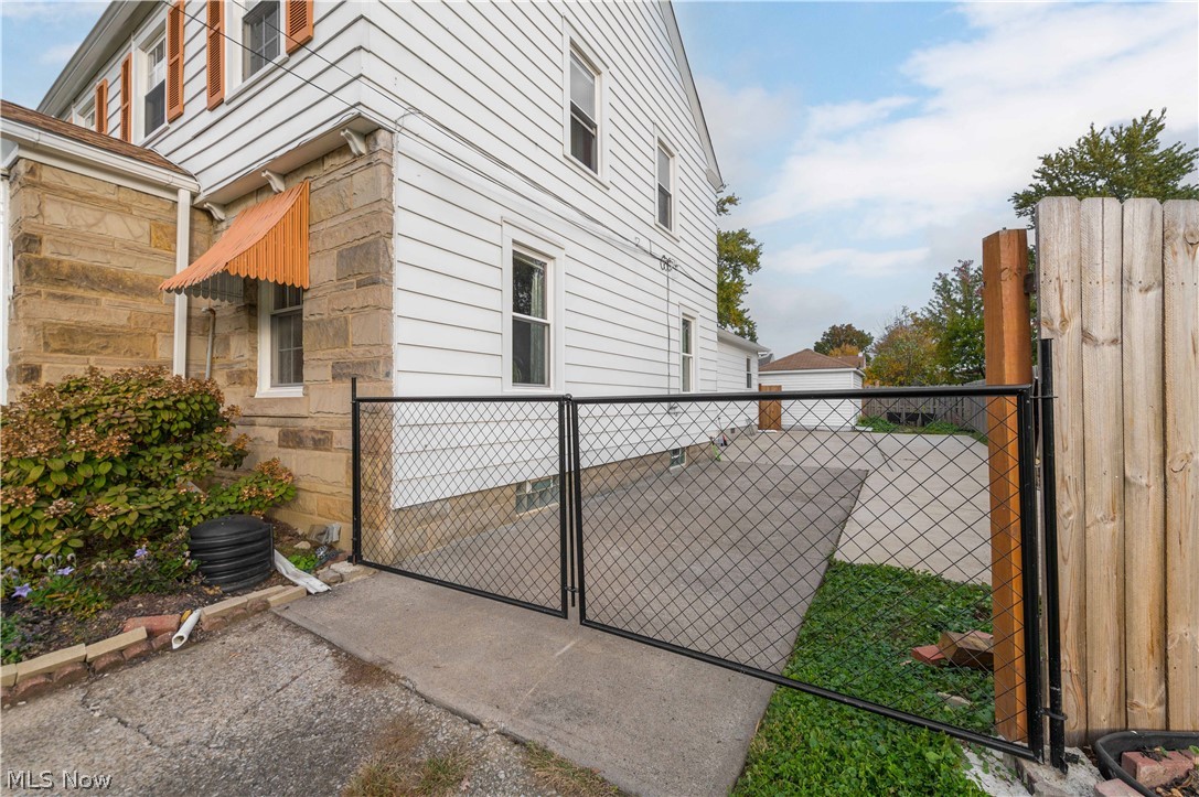 1134 W 29th Street Lorain OH 44052