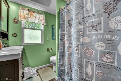 301 E 317th Street Willowick OH 44095
