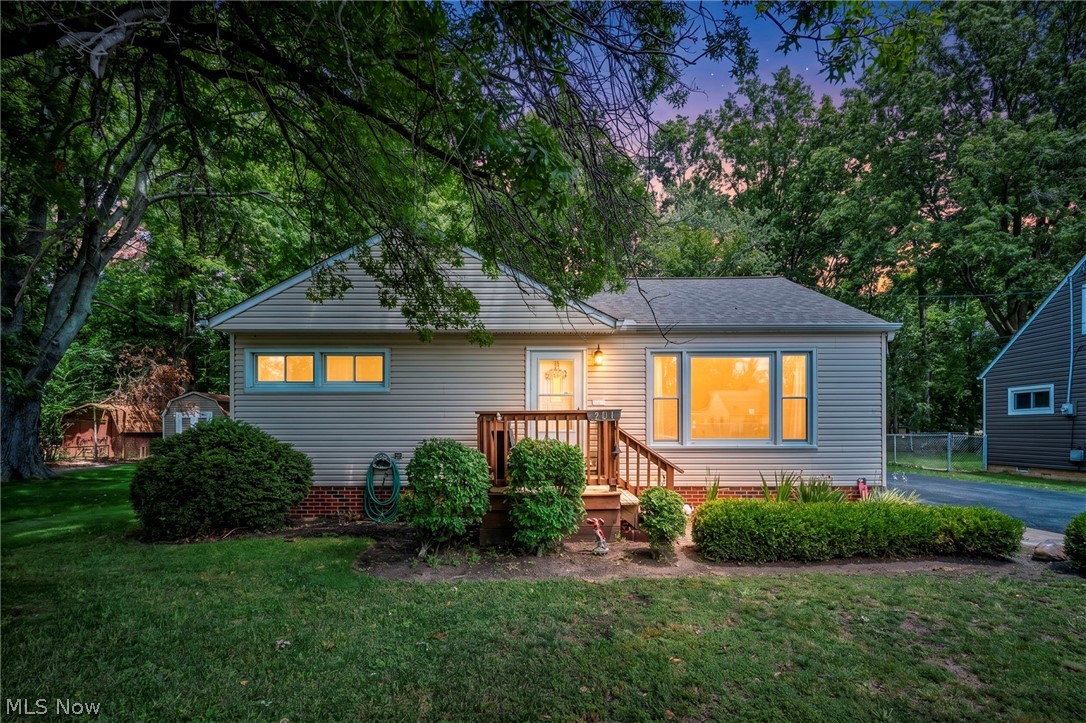 301 E 317th Street Willowick OH 44095