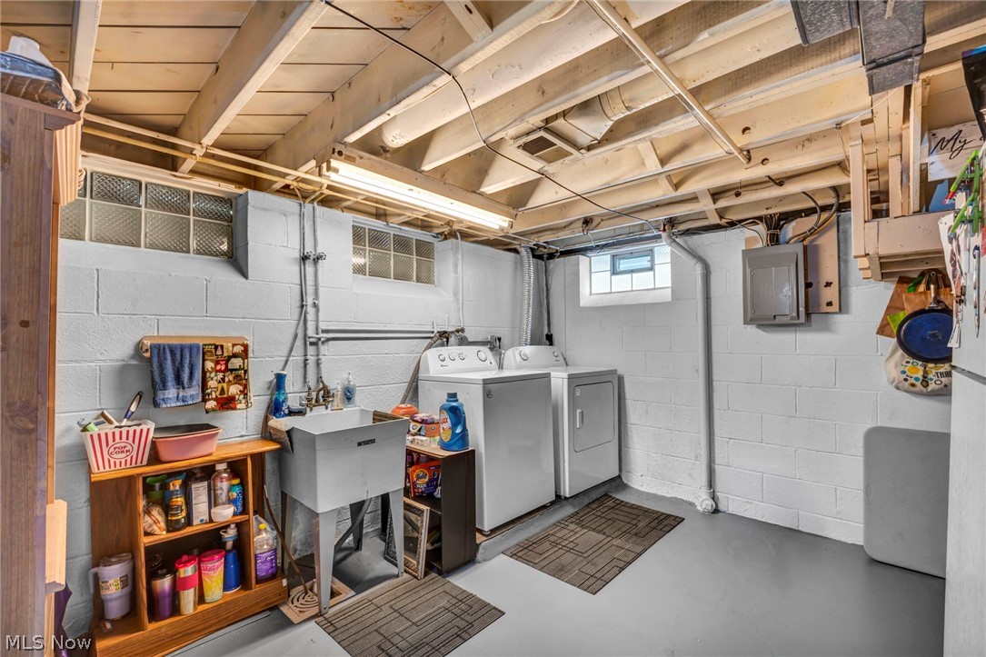 301 E 317th Street Willowick OH 44095