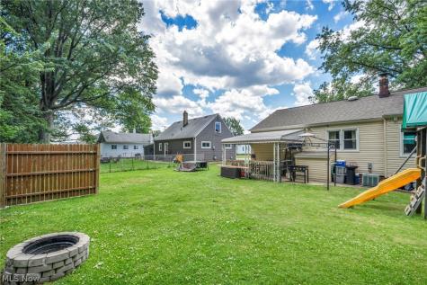 301 E 317th Street Willowick OH 44095
