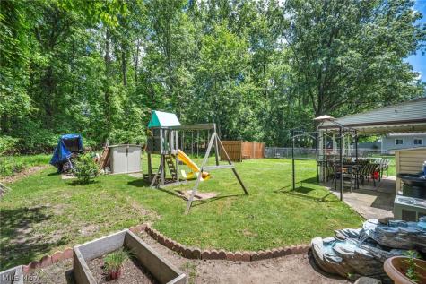 301 E 317th Street Willowick OH 44095