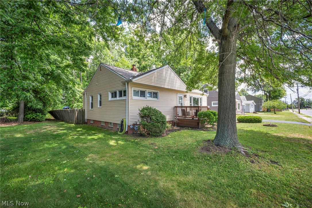 301 E 317th Street Willowick OH 44095