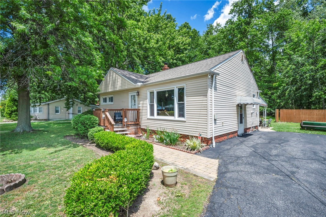 301 E 317th Street Willowick OH 44095
