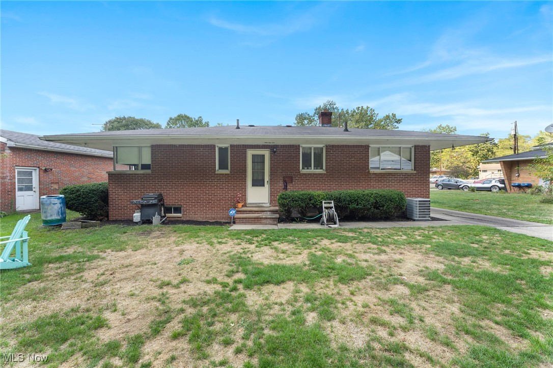 2040 Thurmont Road Akron OH 44313