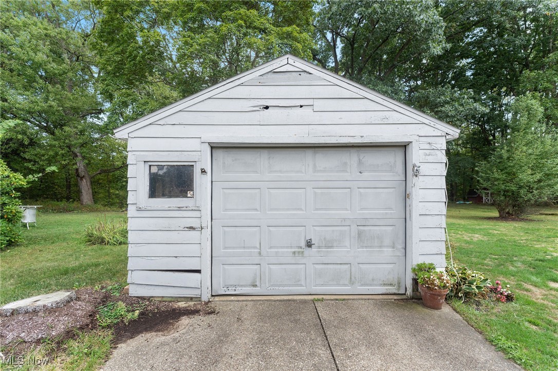 2040 Thurmont Road Akron OH 44313