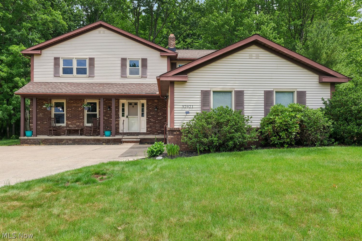 32921 N Burr Oak Drive Solon OH 44139