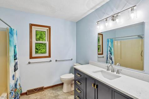 32921 N Burr Oak Drive Solon OH 44139