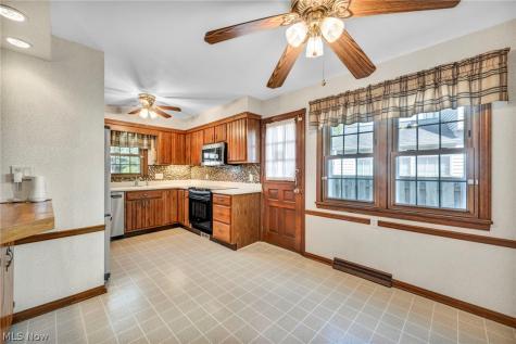 23066 Stoneybrook Drive North Olmsted OH 44070