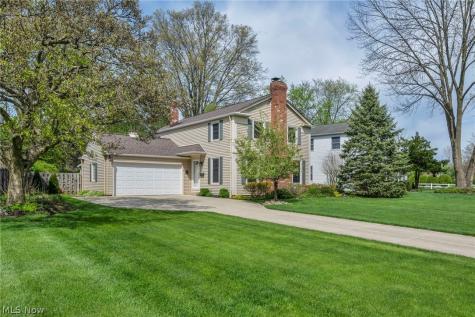 23066 Stoneybrook Drive North Olmsted OH 44070