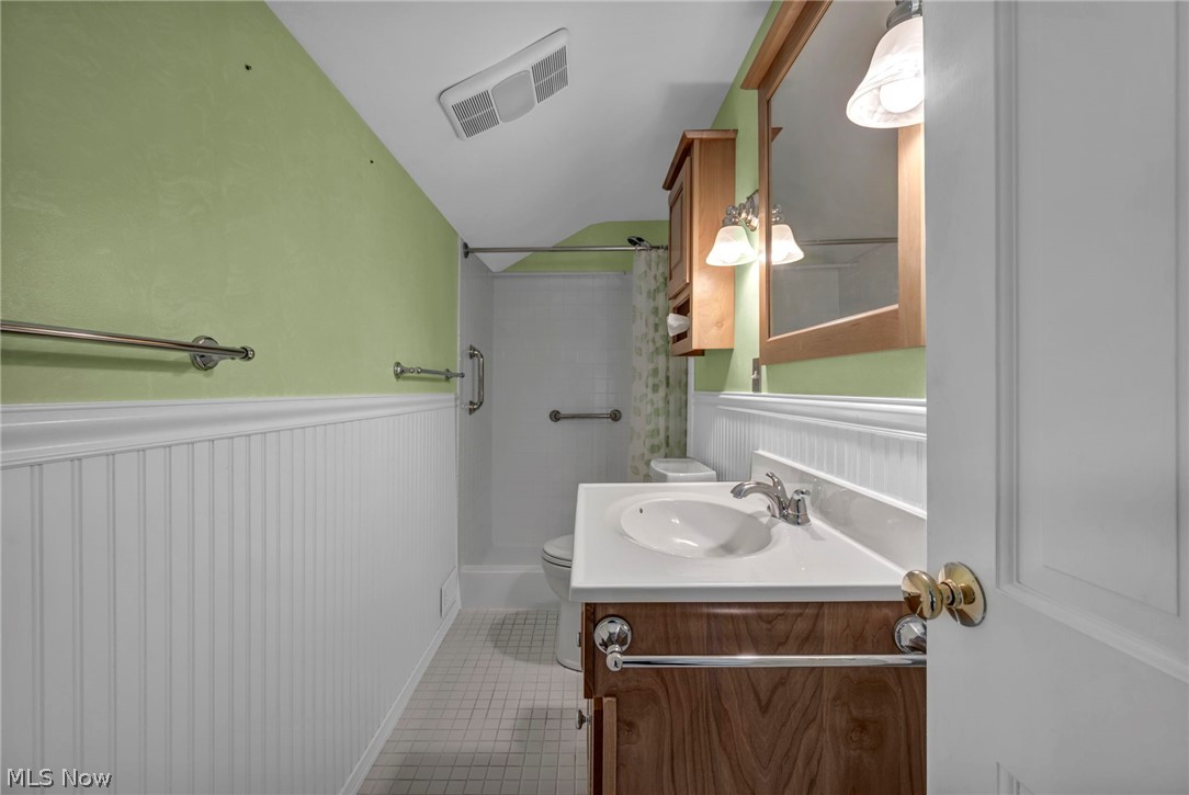 23066 Stoneybrook Drive North Olmsted OH 44070