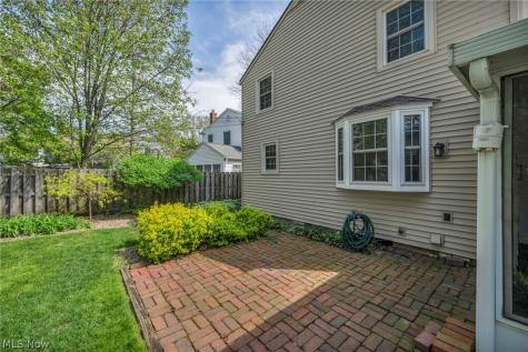 23066 Stoneybrook Drive North Olmsted OH 44070