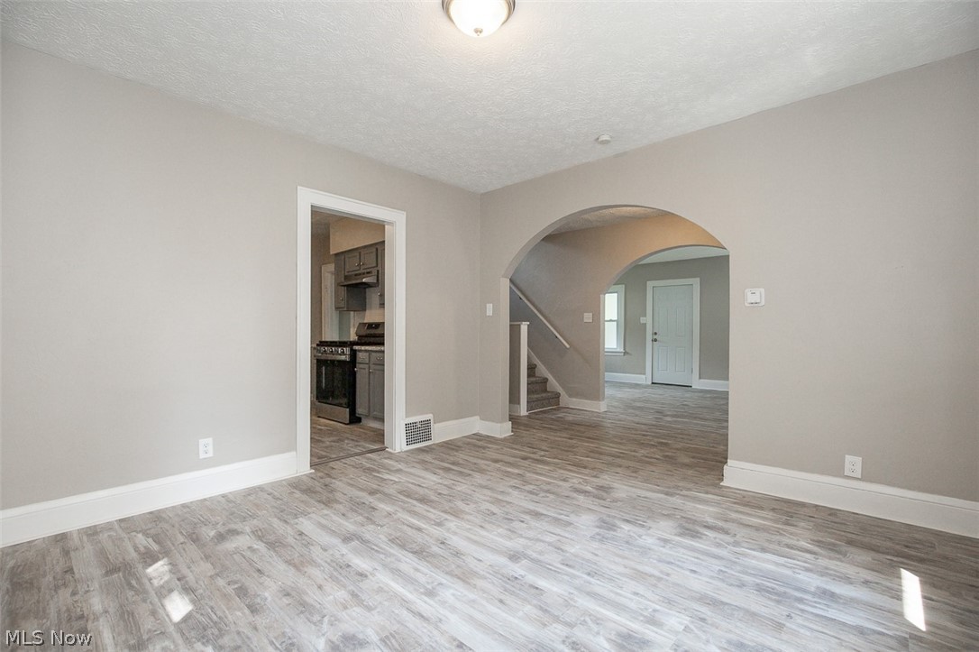 516 Bacon Avenue Akron OH 44320