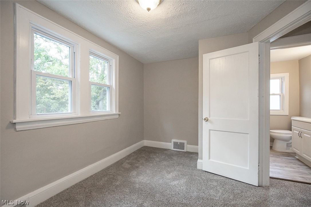 516 Bacon Avenue Akron OH 44320