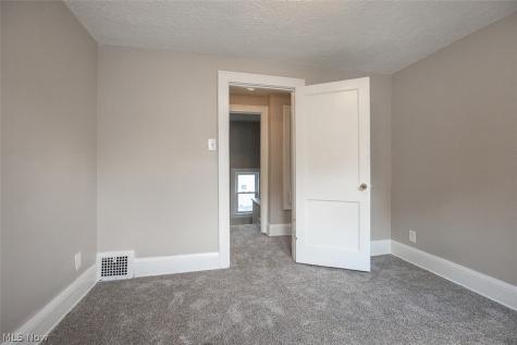 516 Bacon Avenue Akron OH 44320