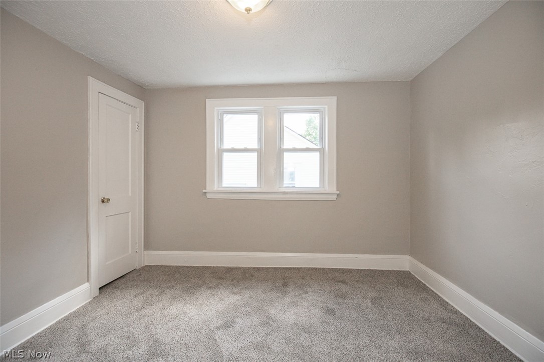 516 Bacon Avenue Akron OH 44320