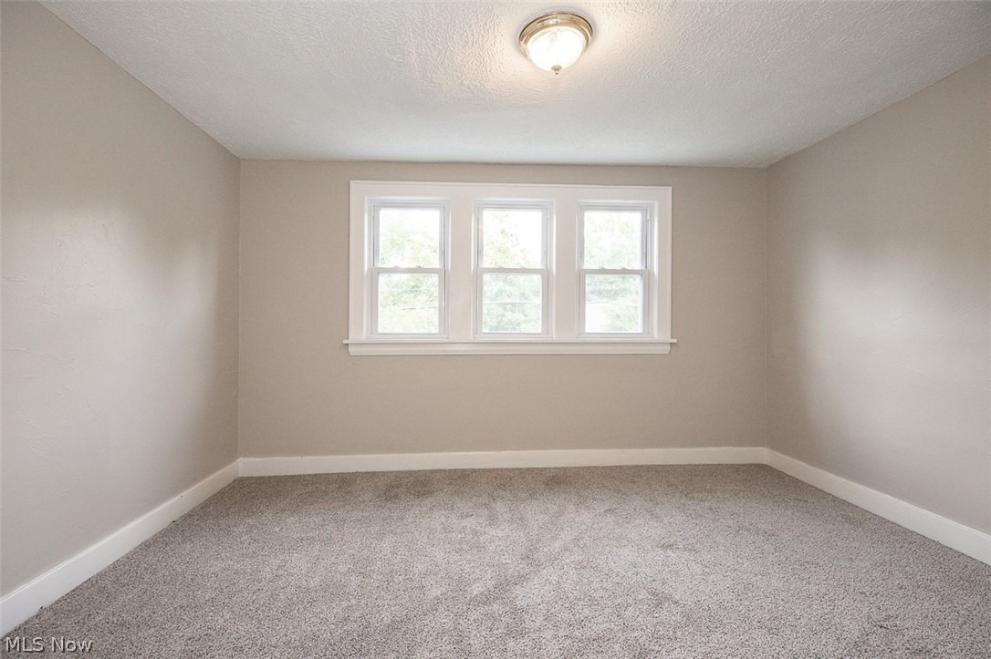 516 Bacon Avenue Akron OH 44320