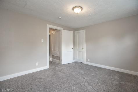 516 Bacon Avenue Akron OH 44320