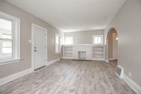 516 Bacon Avenue Akron OH 44320