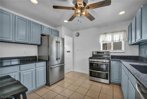 2910 Commonwealth Drive Parma OH 44134