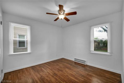 2910 Commonwealth Drive Parma OH 44134