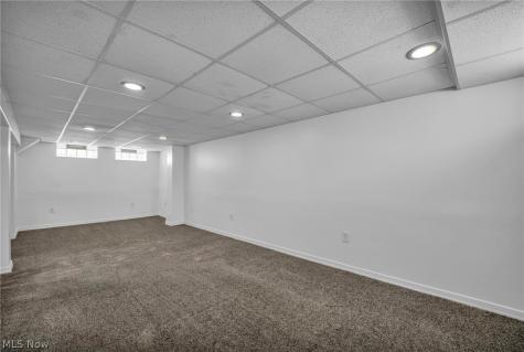 2910 Commonwealth Drive Parma OH 44134