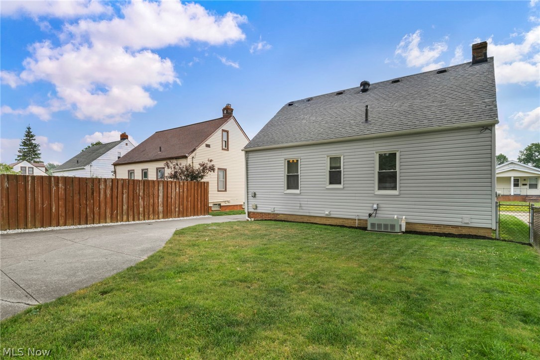 2910 Commonwealth Drive Parma OH 44134