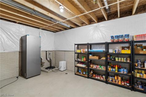1131 Kadas Lane Wooster OH 44691