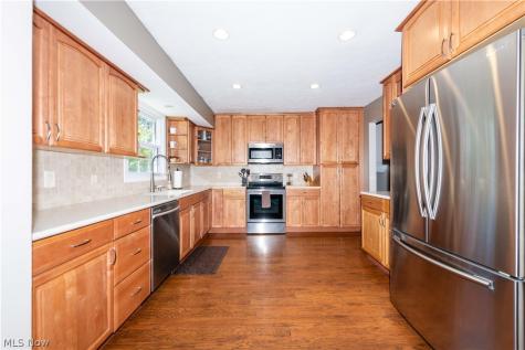 7476 Mckinley Street Mentor OH 44060