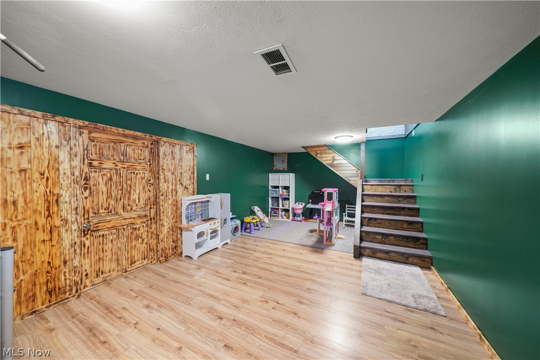 6132 Oak Hill Drive West Farmington OH 44491