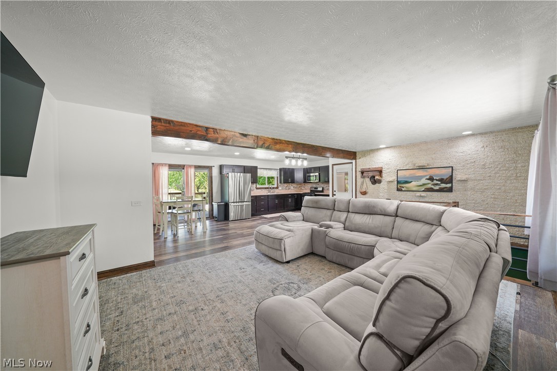 6132 Oak Hill Drive West Farmington OH 44491