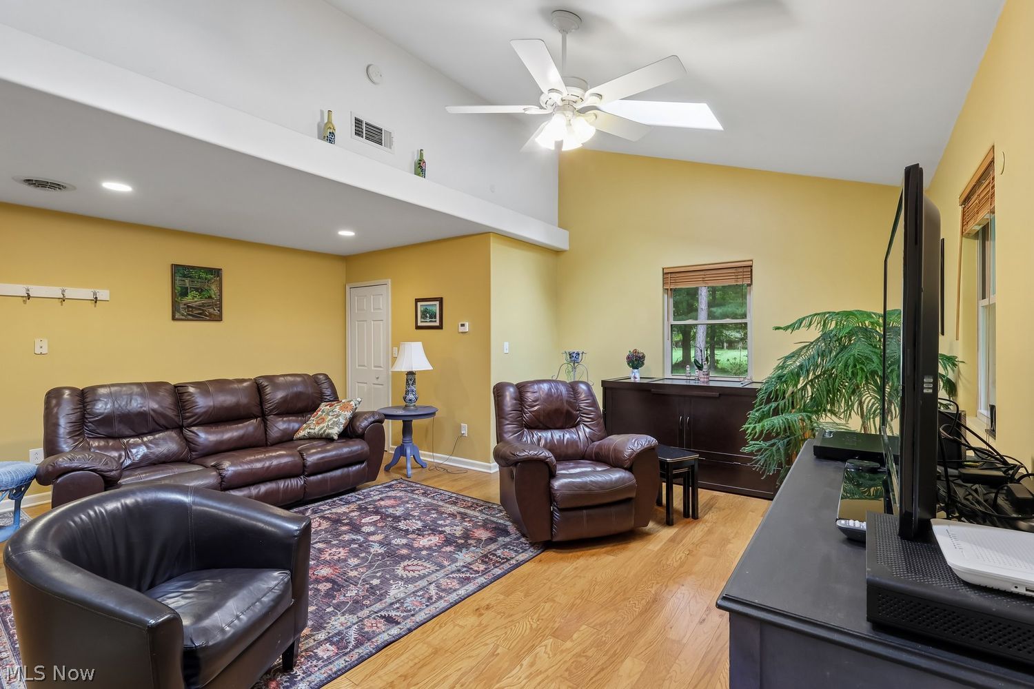 6081 Boston Road Valley City OH 44280