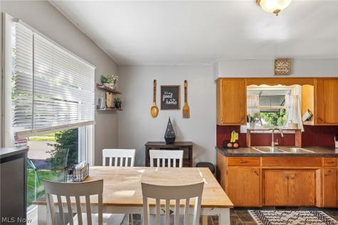 225 24th Street NW Barberton OH 44203