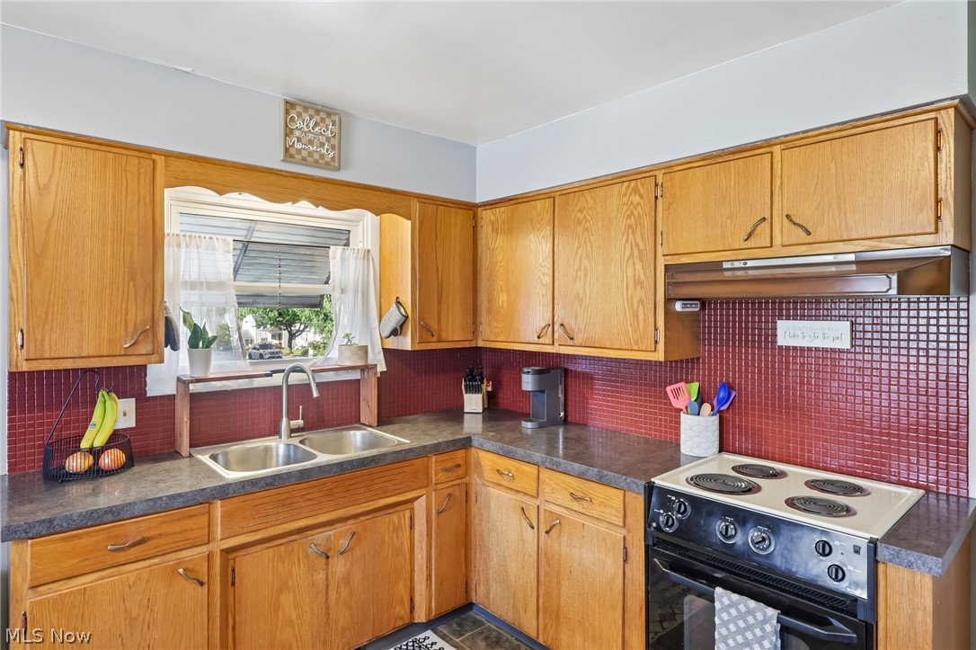 225 24th Street NW Barberton OH 44203