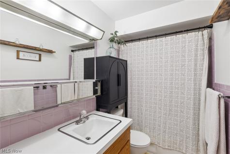 225 24th Street NW Barberton OH 44203