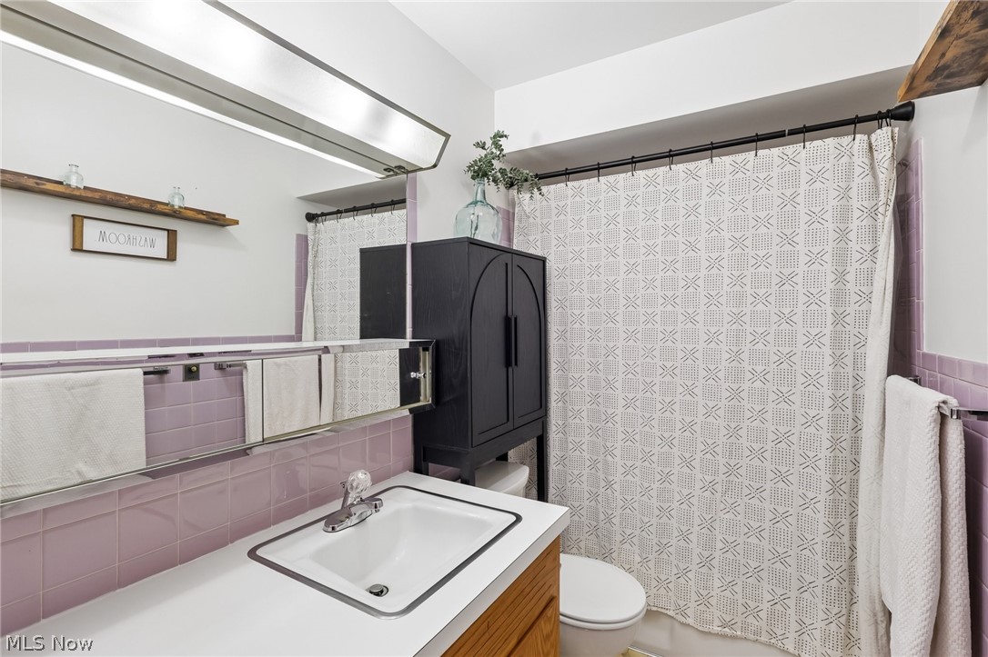 225 24th Street NW Barberton OH 44203
