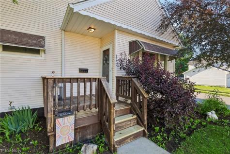 225 24th Street NW Barberton OH 44203