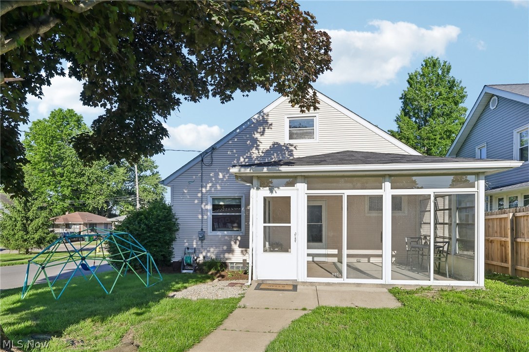 225 24th Street NW Barberton OH 44203