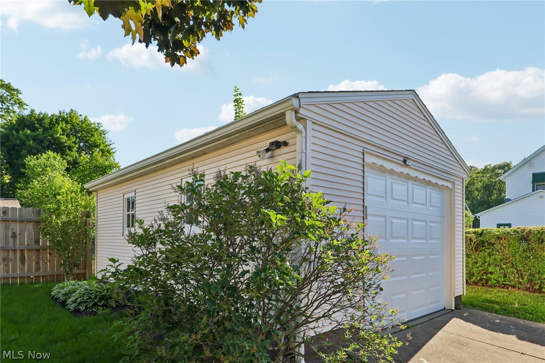 225 24th Street NW Barberton OH 44203
