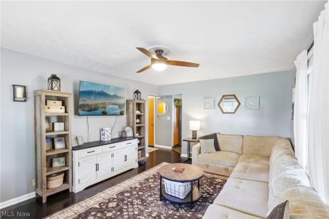 225 24th Street NW Barberton OH 44203