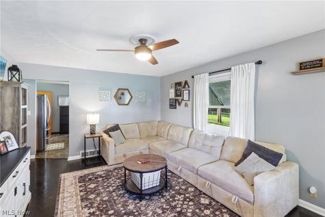 225 24th Street NW Barberton OH 44203
