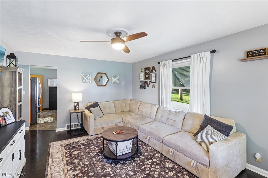 225 24th Street NW Barberton OH 44203