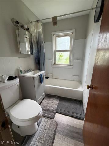 4106 E 150th Street Cleveland OH 44128