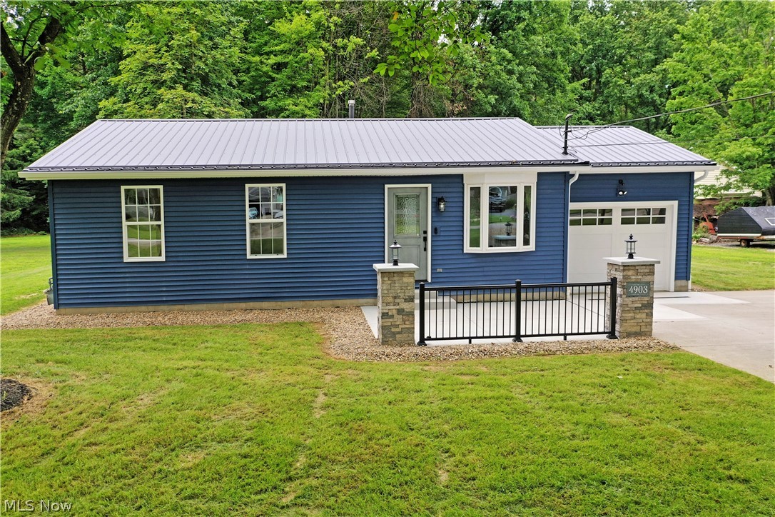 4903 Maple Street Vienna OH 44473
