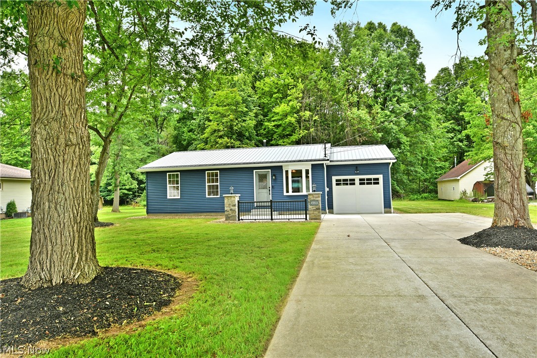 4903 Maple Street Vienna OH 44473
