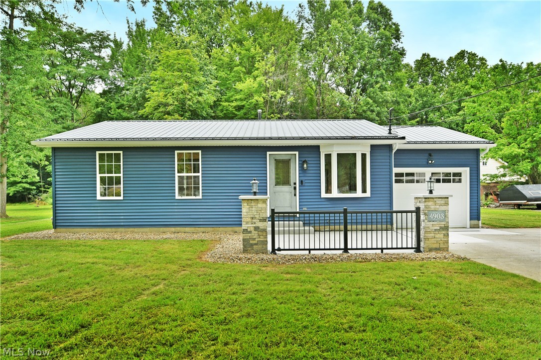 4903 Maple Street Vienna OH 44473