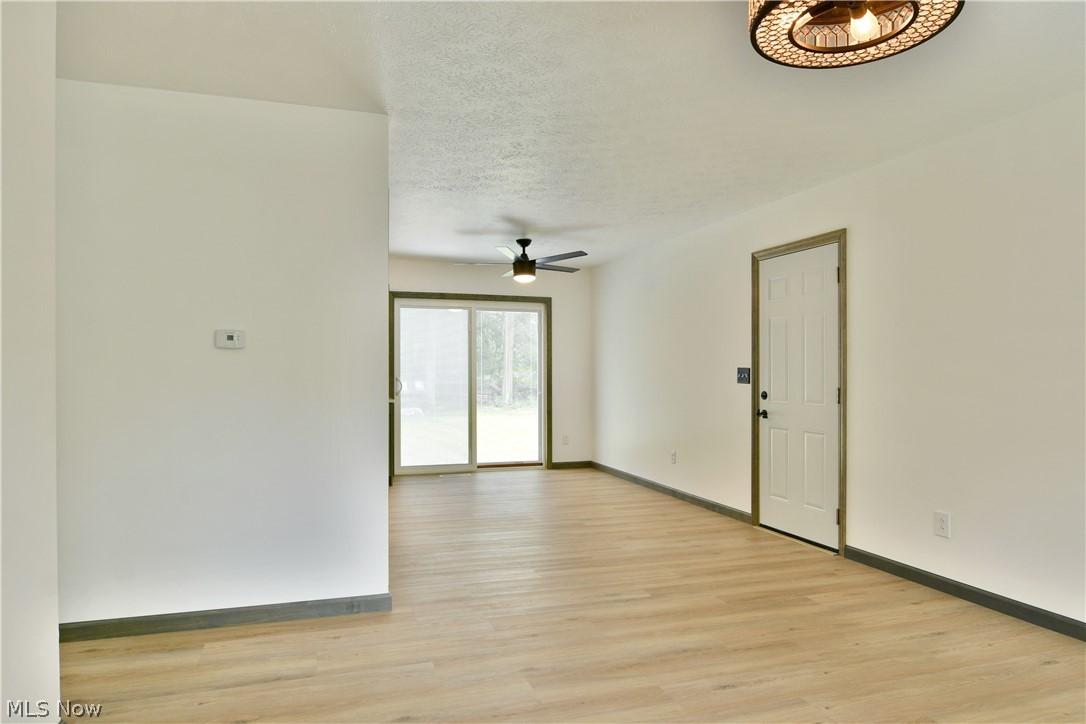 4903 Maple Street Vienna OH 44473