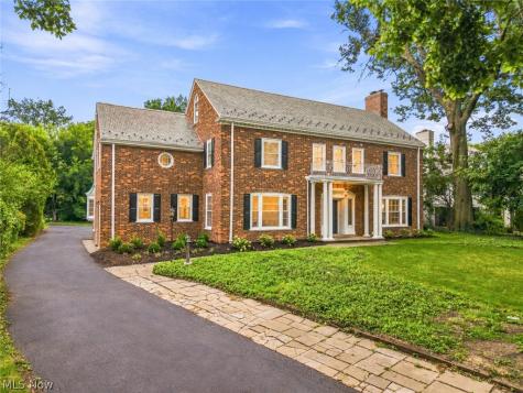 2945 Fontenay Road Shaker Heights OH 44120