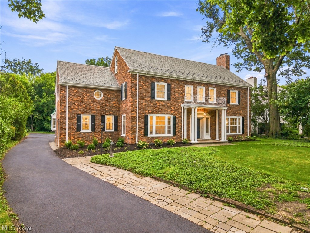 2945 Fontenay Road Shaker Heights OH 44120