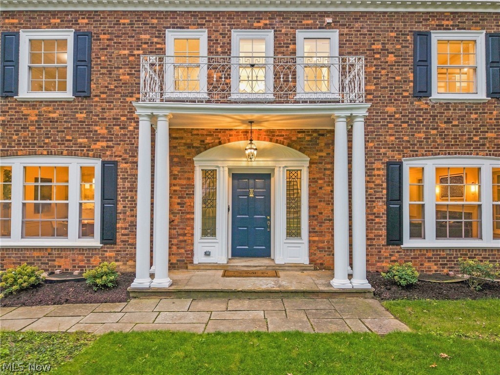 2945 Fontenay Road Shaker Heights OH 44120